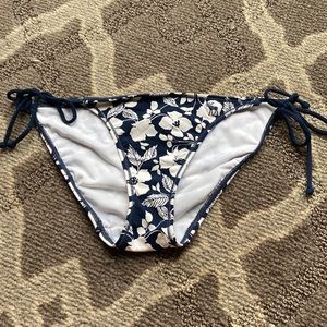 Abercrombie $ Fitch Blue floral bikini bottom.  Very good condition.